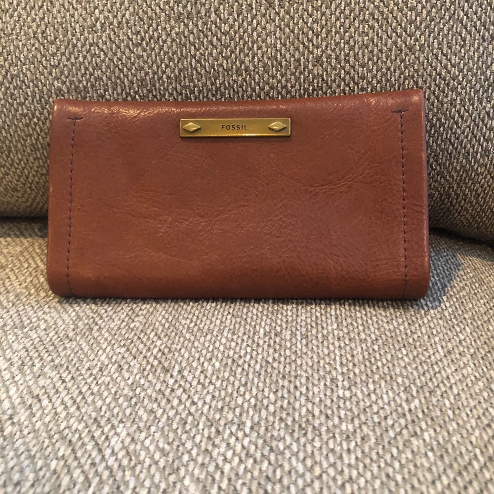 Brown leather fossil wallet cell phone wallet
